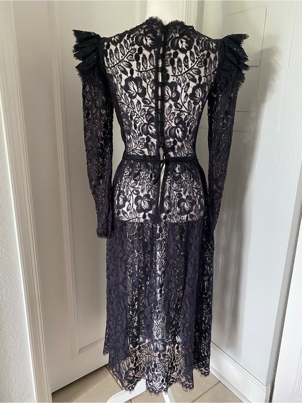 80s RARE Vintage Lace overlay gown - Picture 3 of 8